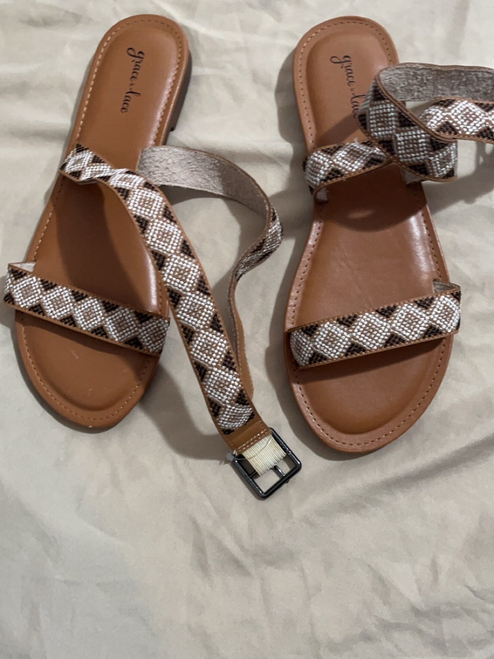 Size 10 Brown Braided Strap Women’s Sandals